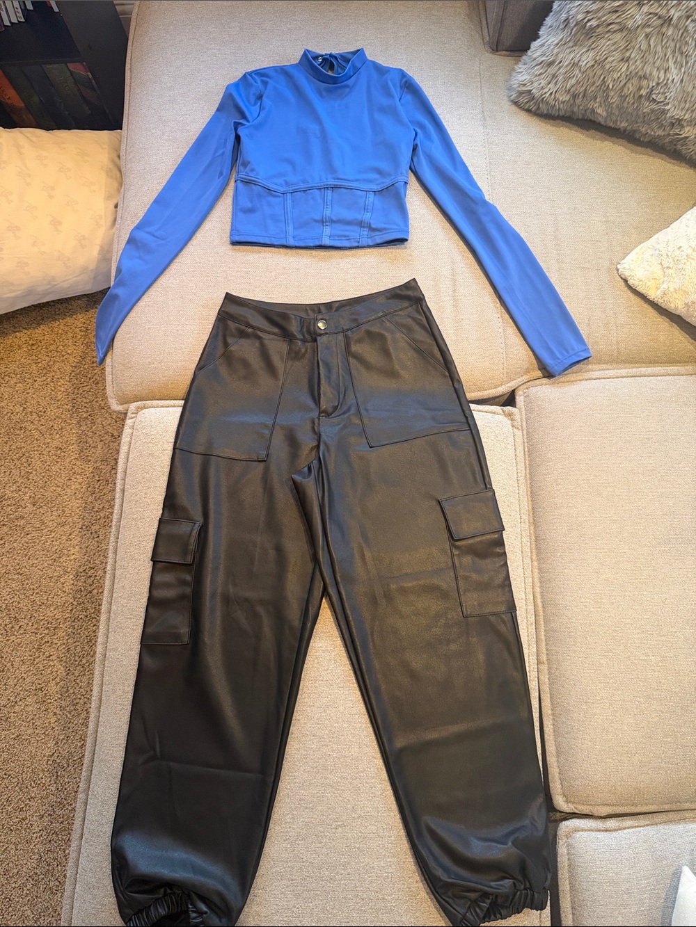 Dance Costume: balera Blue Long-Sleeve Crop Top with Black Cargo Joggers